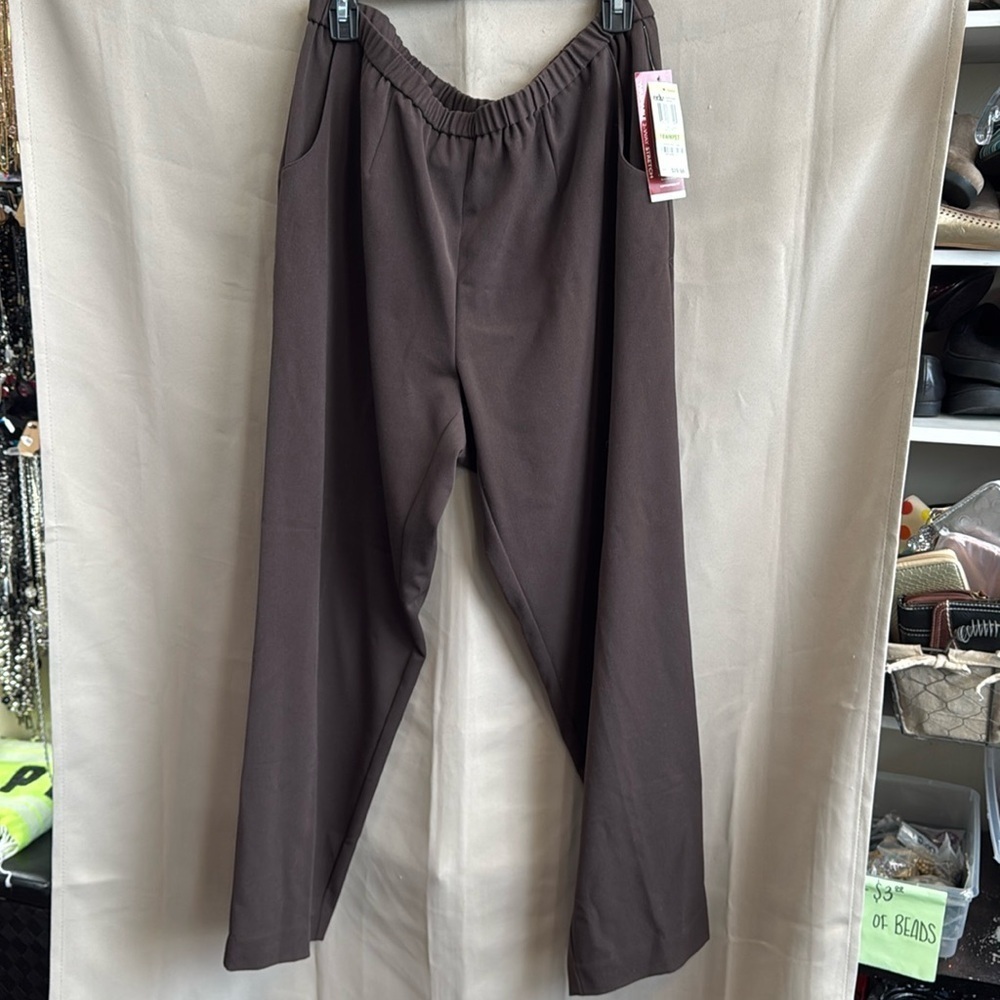 NWT JM Collection Pull On Pants Size 18 Brown Stretch Elastic Waist Straight Leg